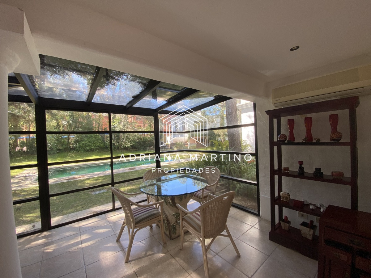Casa ID.69318 - Casa en Playa Brava, espectacular ubicación.  5 dormitorios con baños en suite
