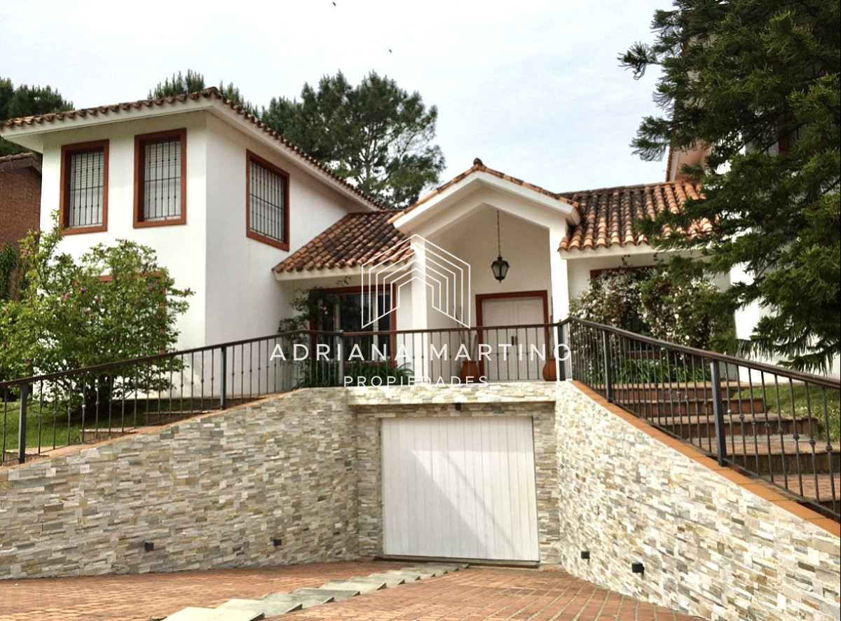 Casa ID.34129 - Casa en venta y alquiler temporal a metros de Playa Brava, Punta del Este