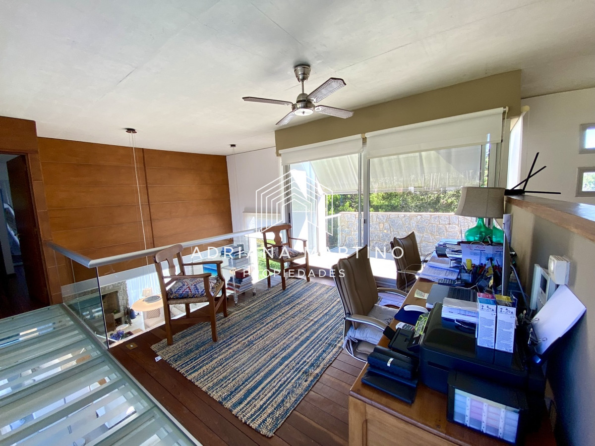 Casa ID.70611 - Hermosa residencia en playa brava a metros del mar  punta del este