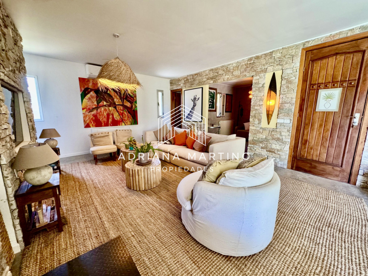 Casa ID.71349 - Excelente propiedad en venta 