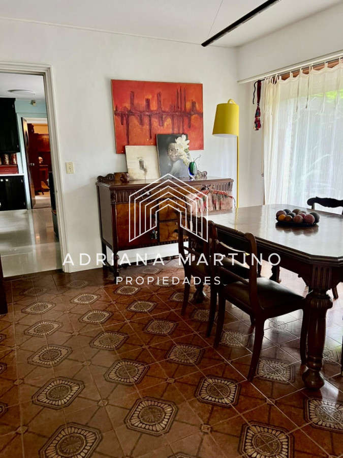 Casa ID.67494 - Casa en venta y alquiler anual, ubicada en un barrio muy tranquilo y con una excelente ubicación, ideal para vivir todo el año.