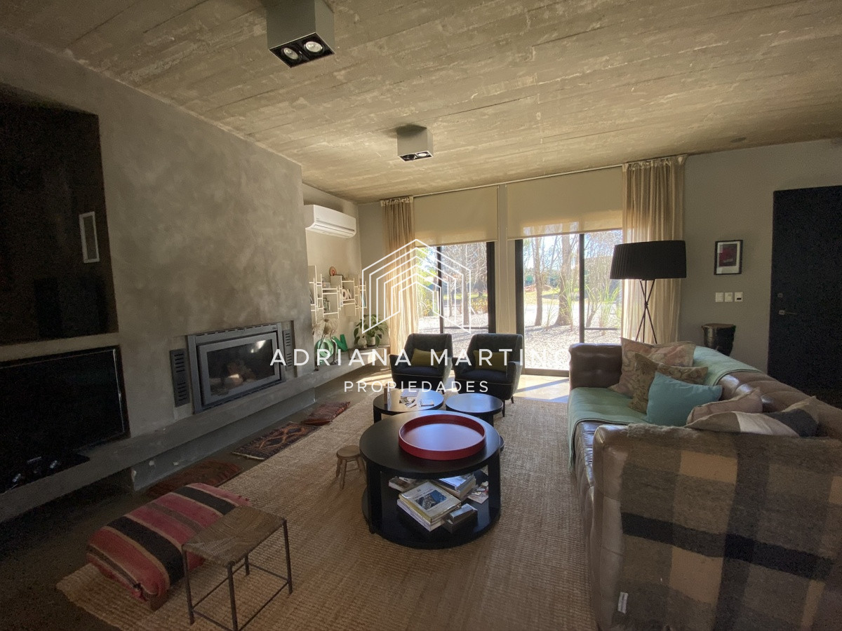 Hermosa propiedad en barrio cerrado ! - GoPunta - Portal Inmobiliario de Punta del Este - Maldonado
