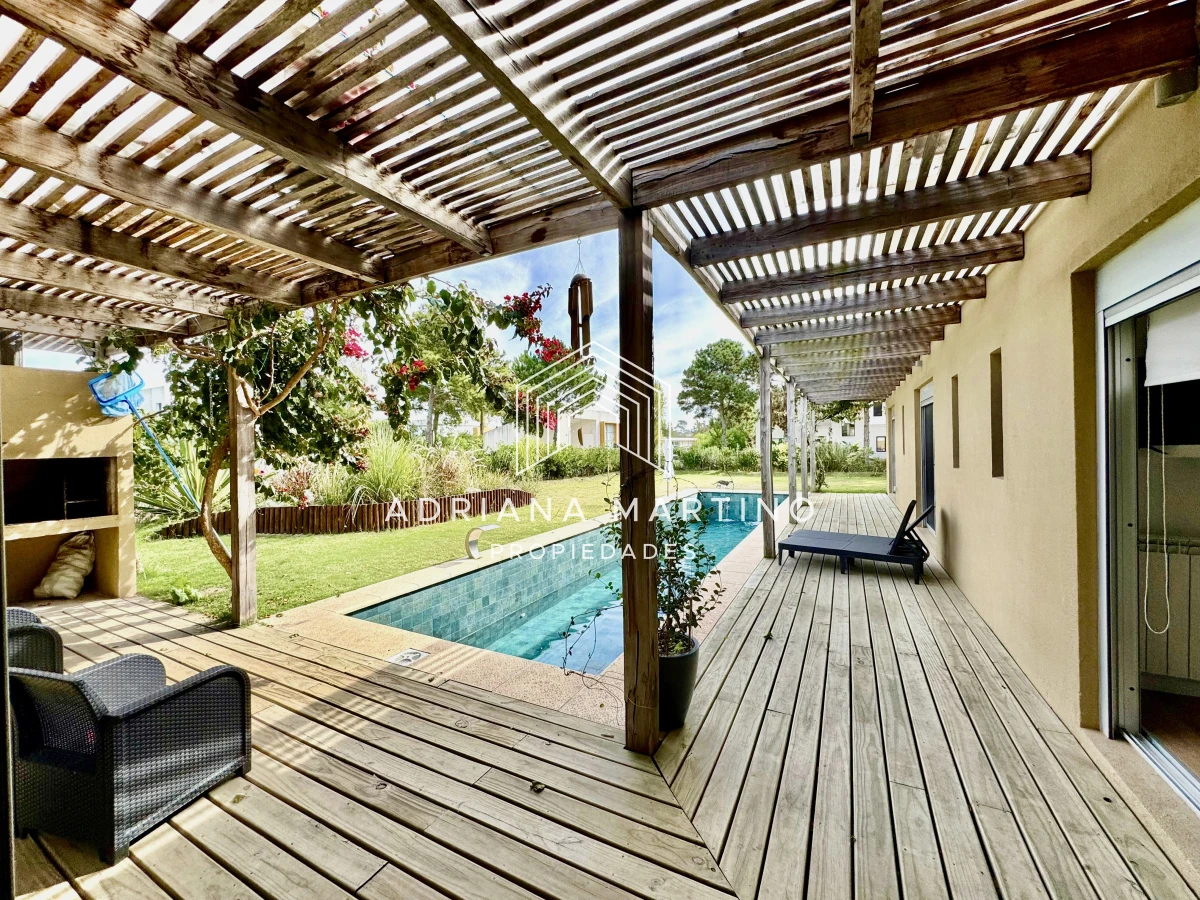 Casa ID.71349 - Excelente propiedad en venta 