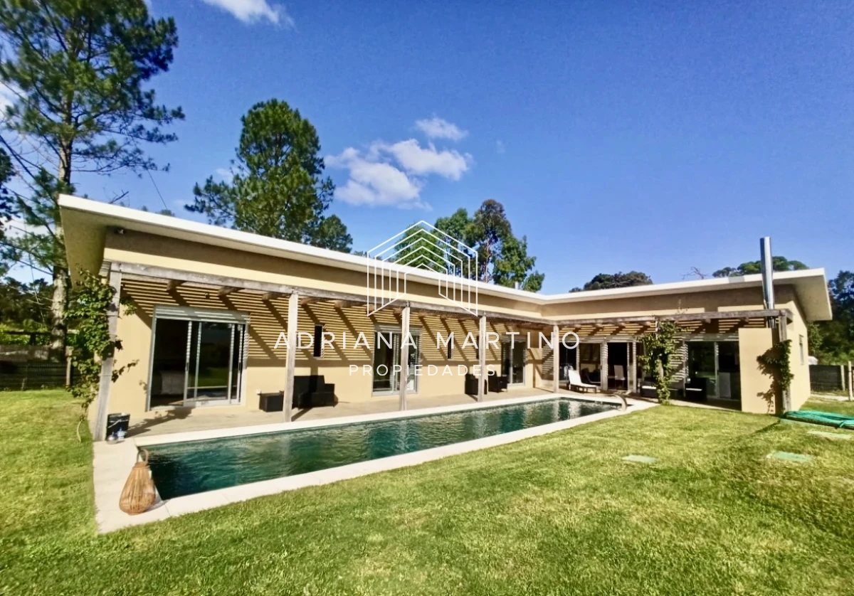 Casa ID.71349 - Excelente propiedad en venta 