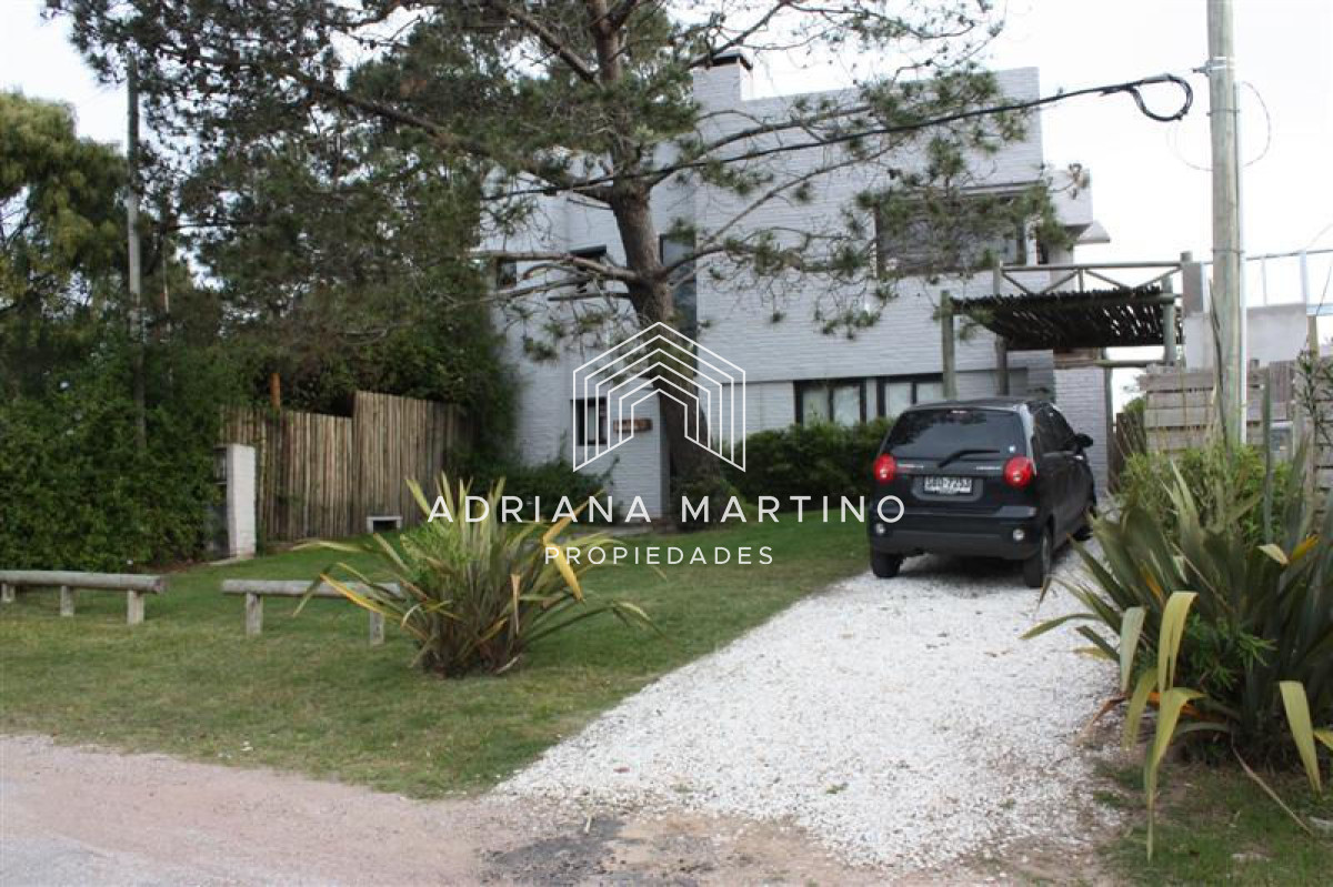 Casa ID.34379 - Casa en La Barra 4 dormitorios piscina parrillero