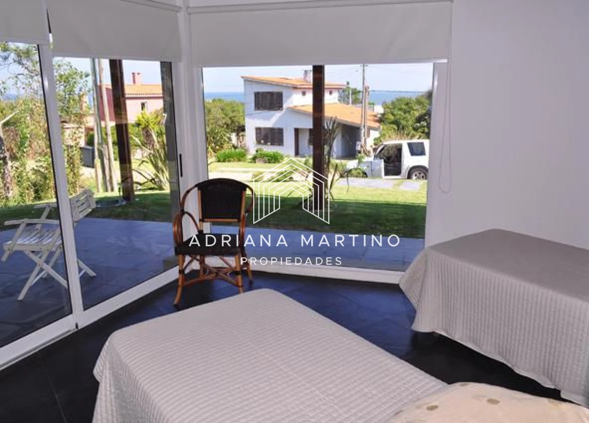 Casa ID.34384 - Hermosa casa ubicada en Punta Piedra, vista espectacular!