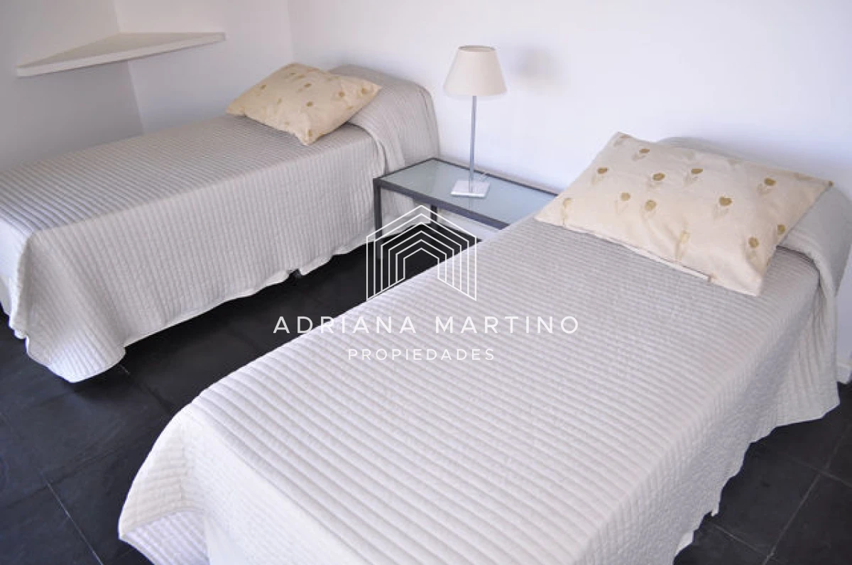 Casa ID.34384 - Hermosa casa ubicada en Punta Piedra, vista espectacular!