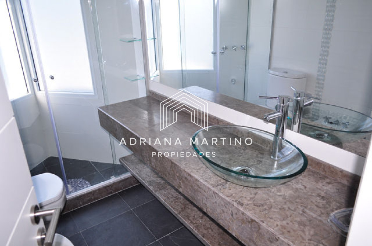 Casa ID.34384 - Hermosa casa ubicada en Punta Piedra, vista espectacular!