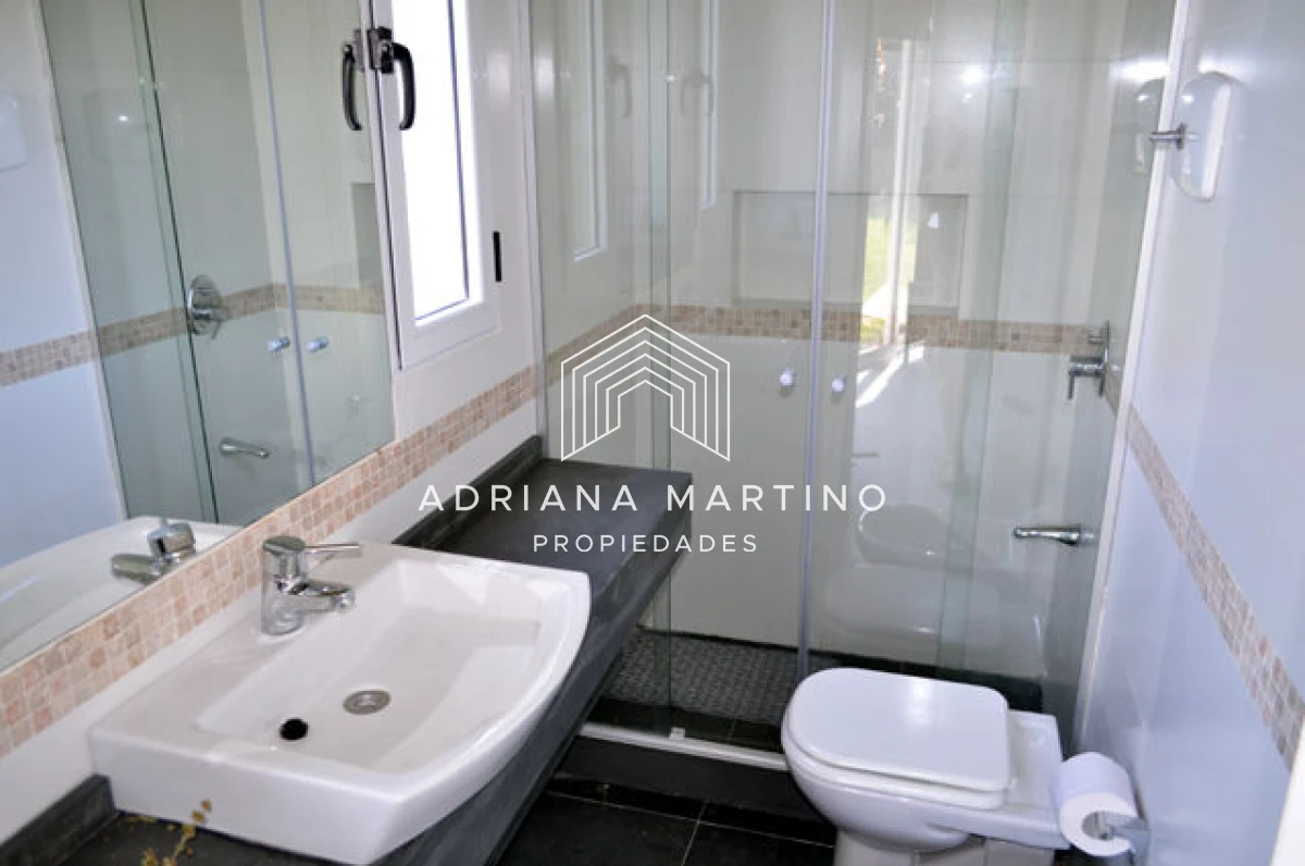 Casa ID.34384 - Hermosa casa ubicada en Punta Piedra, vista espectacular!