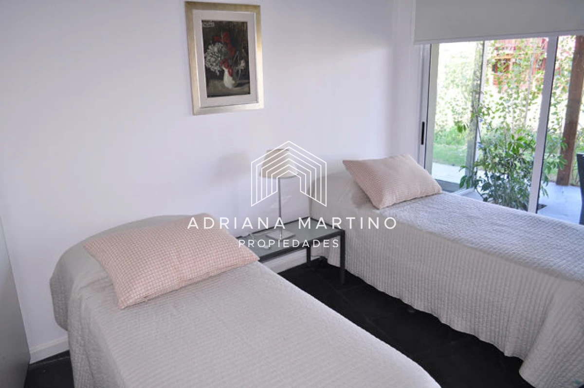 Casa ID.34384 - Hermosa casa ubicada en Punta Piedra, vista espectacular!