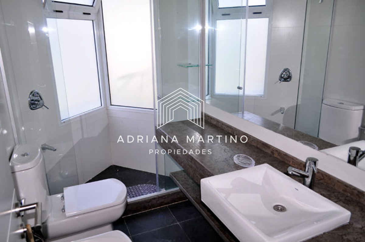 Casa ID.34384 - Hermosa casa ubicada en Punta Piedra, vista espectacular!