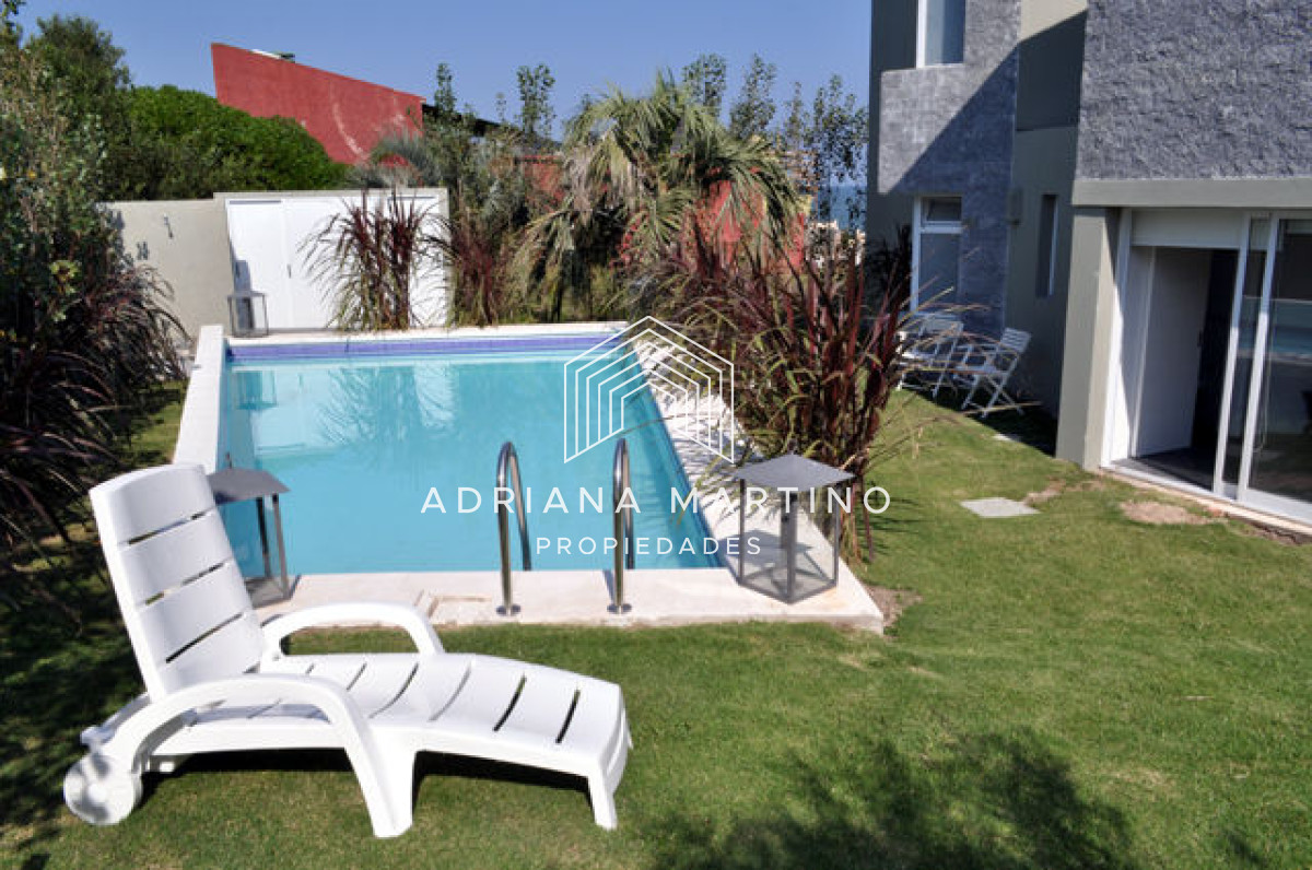 Casa ID.34384 - Hermosa casa ubicada en Punta Piedra, vista espectacular!