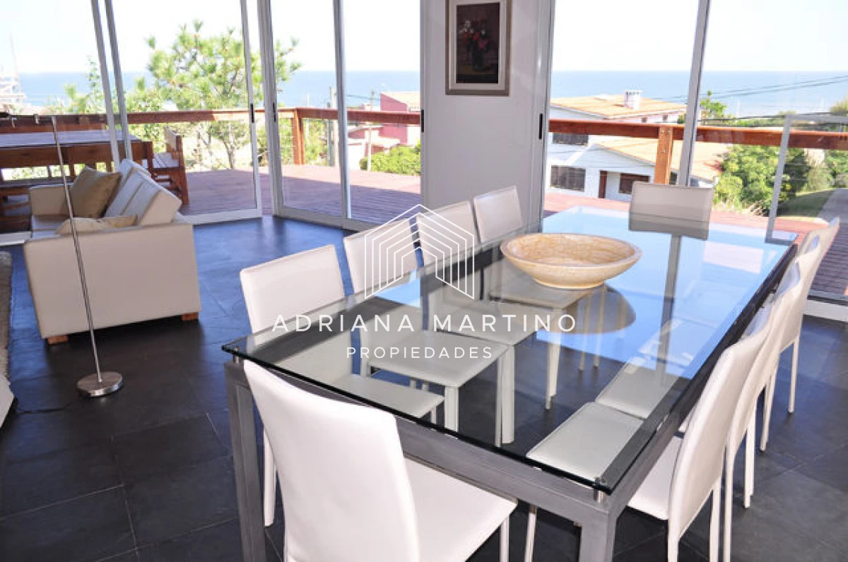 Casa ID.34384 - Hermosa casa ubicada en Punta Piedra, vista espectacular!