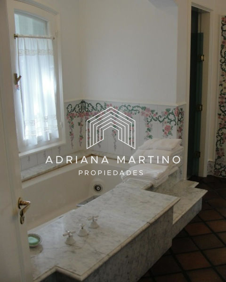 Casa ID.34401 - Amplia residencia con magnifica privacidad