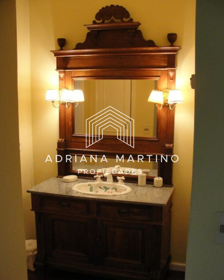 Casa ID.34401 - Amplia residencia con magnifica privacidad
