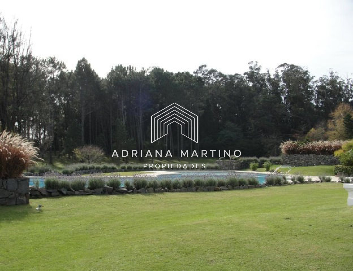 Casa ID.34401 - Amplia residencia con magnifica privacidad