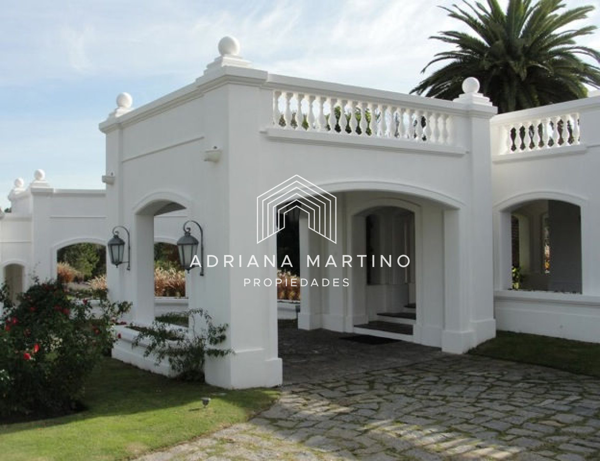 Casa ID.34401 - Amplia residencia con magnifica privacidad