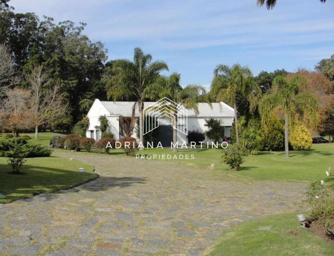 Casa ID.34401 - Amplia residencia con magnifica privacidad