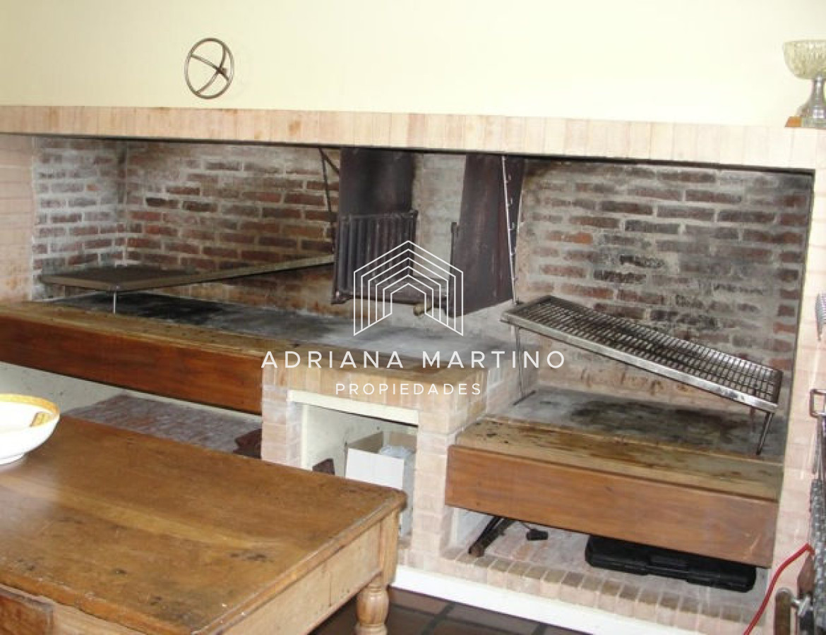 Casa ID.34401 - Amplia residencia con magnifica privacidad