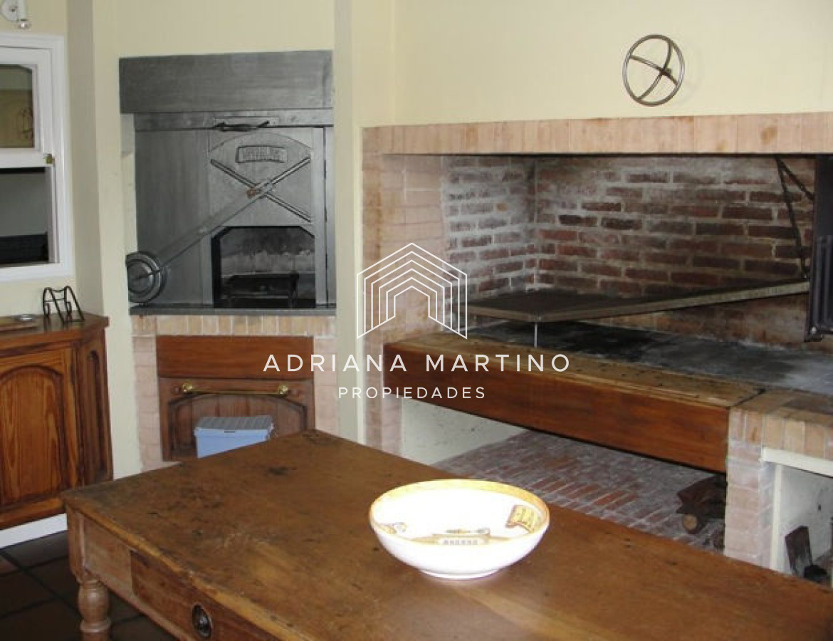 Casa ID.34401 - Amplia residencia con magnifica privacidad