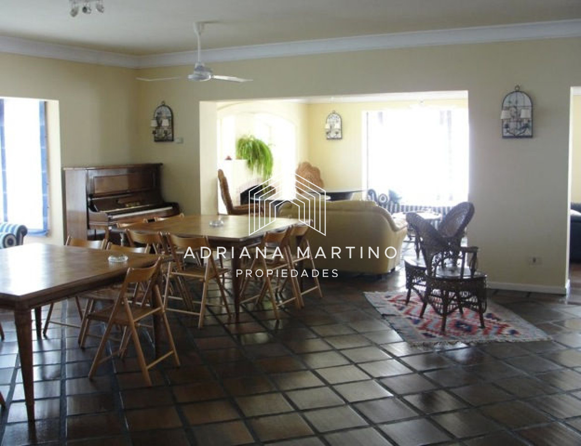 Casa ID.34401 - Amplia residencia con magnifica privacidad