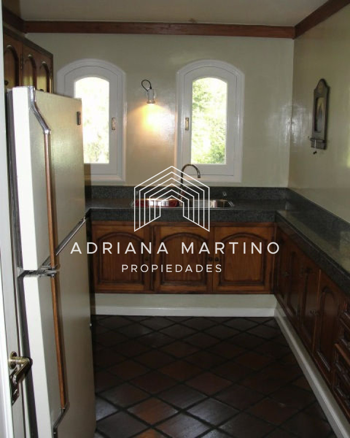 Casa ID.34401 - Amplia residencia con magnifica privacidad
