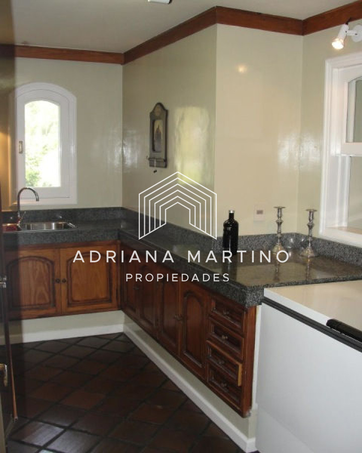 Casa ID.34401 - Amplia residencia con magnifica privacidad