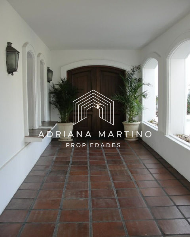 Casa ID.34401 - Amplia residencia con magnifica privacidad