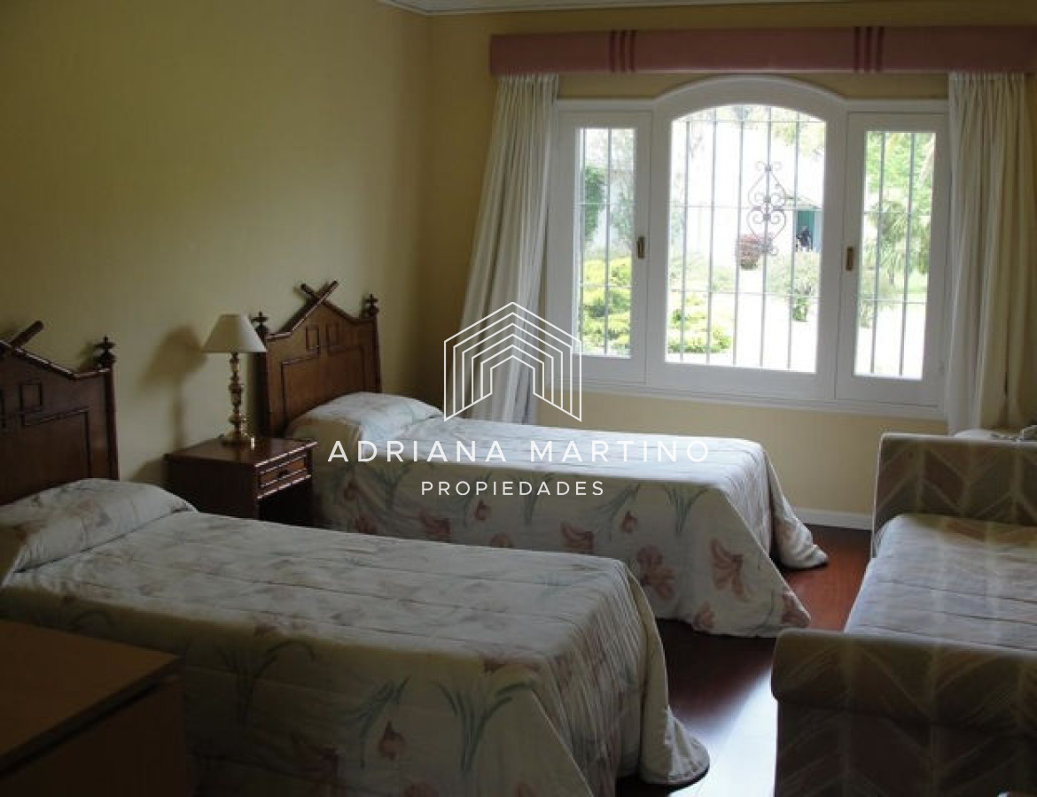 Casa ID.34401 - Amplia residencia con magnifica privacidad