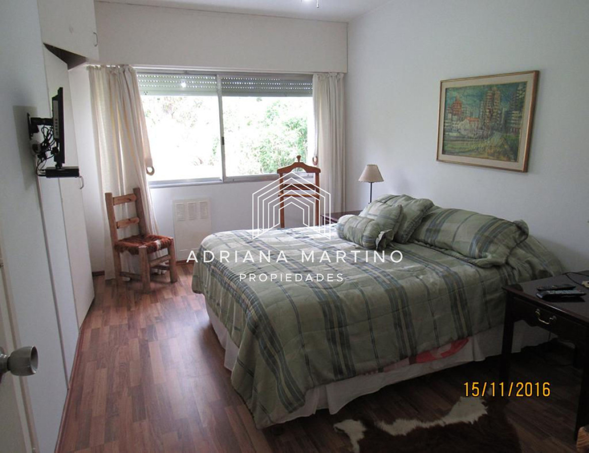 Casa ID.34091 - Casa en Rincón del Indio, a pocas cuadras del mar, con hermoso jardín y piscina