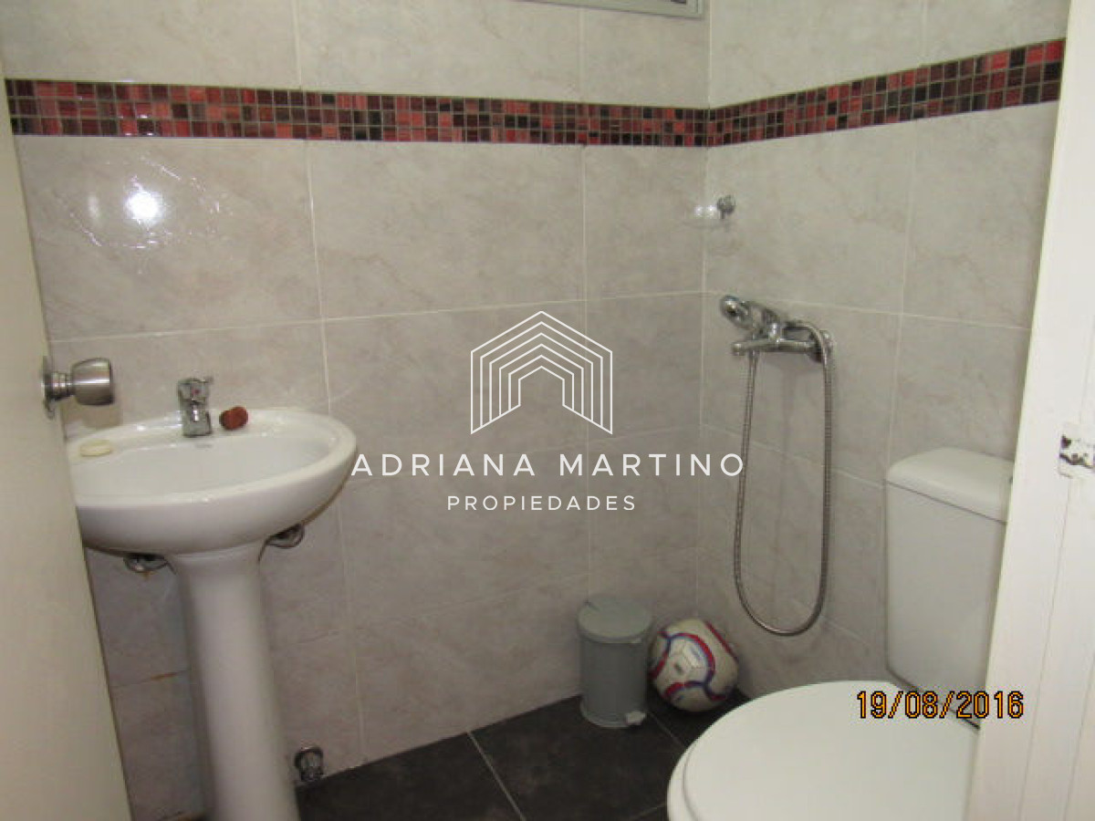 Casa ID.34091 - Casa en Rincón del Indio, a pocas cuadras del mar, con hermoso jardín y piscina