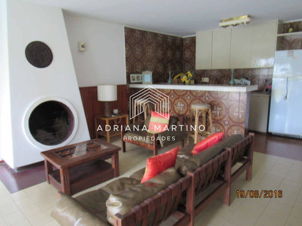 Casa ID.34091 - Casa en Rincón del Indio, a pocas cuadras del mar, con hermoso jardín y piscina