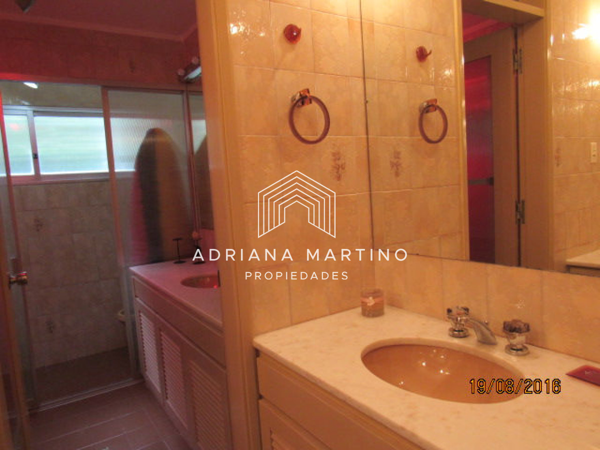 Casa ID.34091 - Casa en Rincón del Indio, a pocas cuadras del mar, con hermoso jardín y piscina