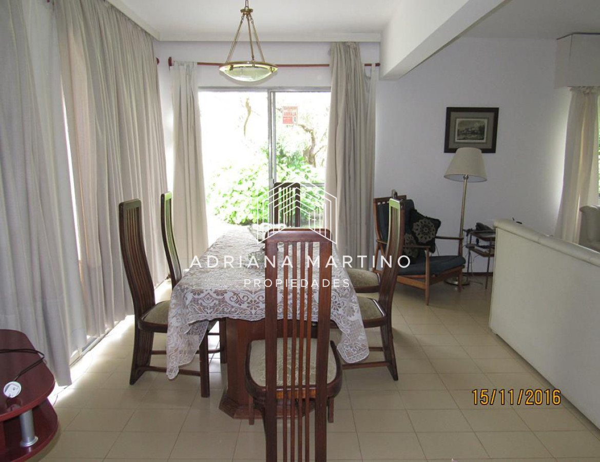 Casa ID.34091 - Casa en Rincón del Indio, a pocas cuadras del mar, con hermoso jardín y piscina