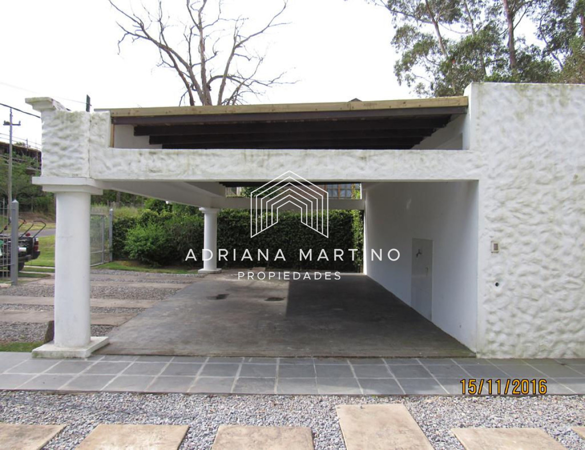 Casa ID.34091 - Casa en Rincón del Indio, a pocas cuadras del mar, con hermoso jardín y piscina