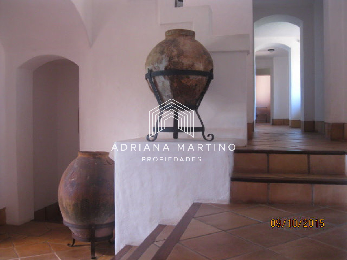 Casa ID.33940 - Excelente propiedad en venta 