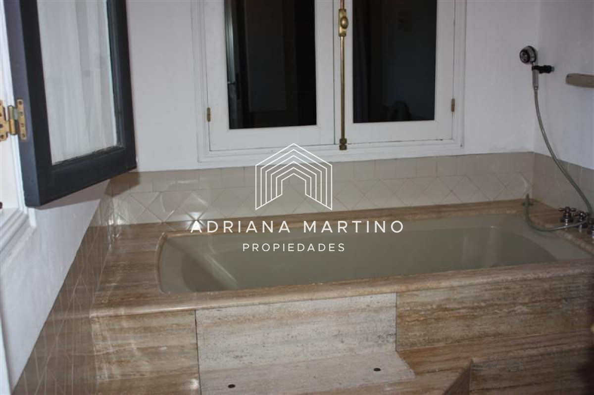 Casa ID.33940 - Excelente propiedad en venta 