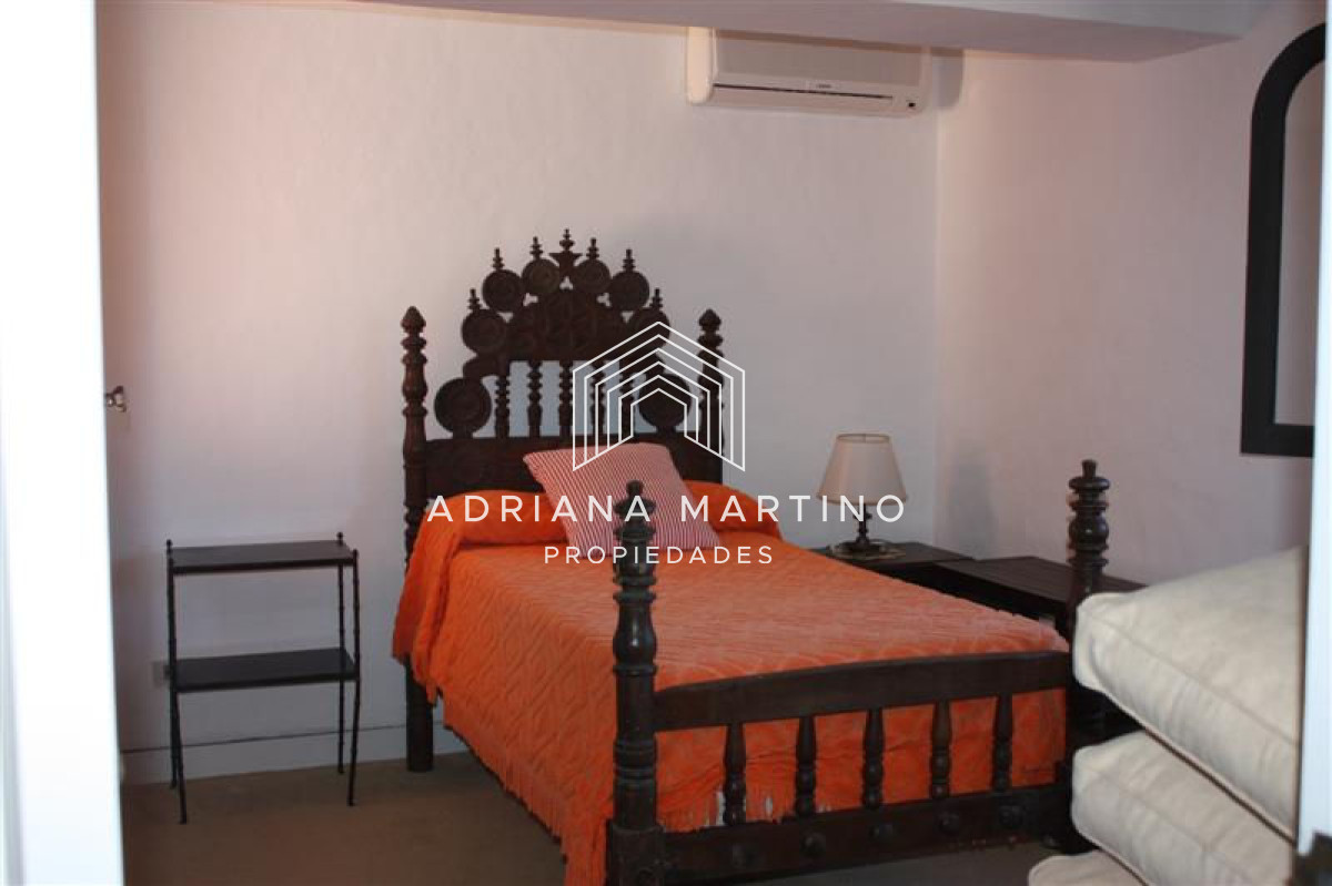 Casa ID.33940 - Excelente propiedad en venta 