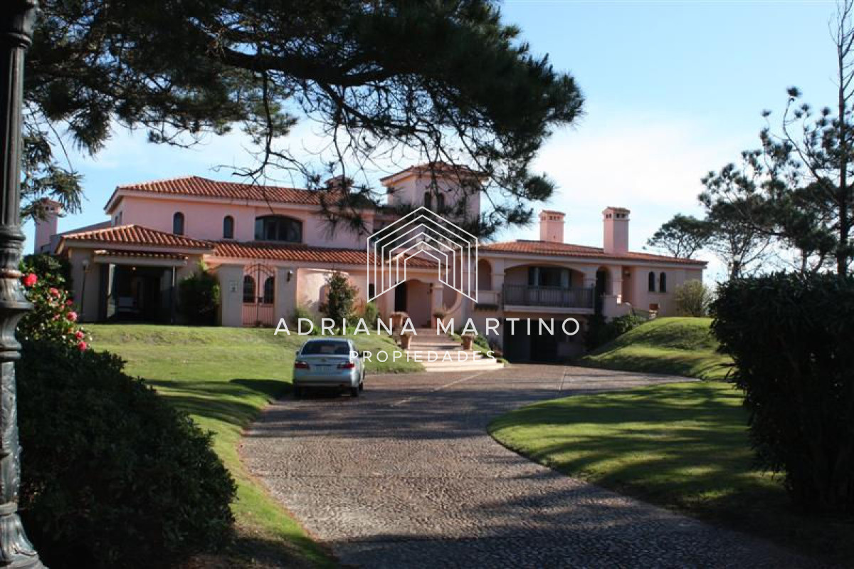 Casa ID.33940 - Excelente propiedad en venta 