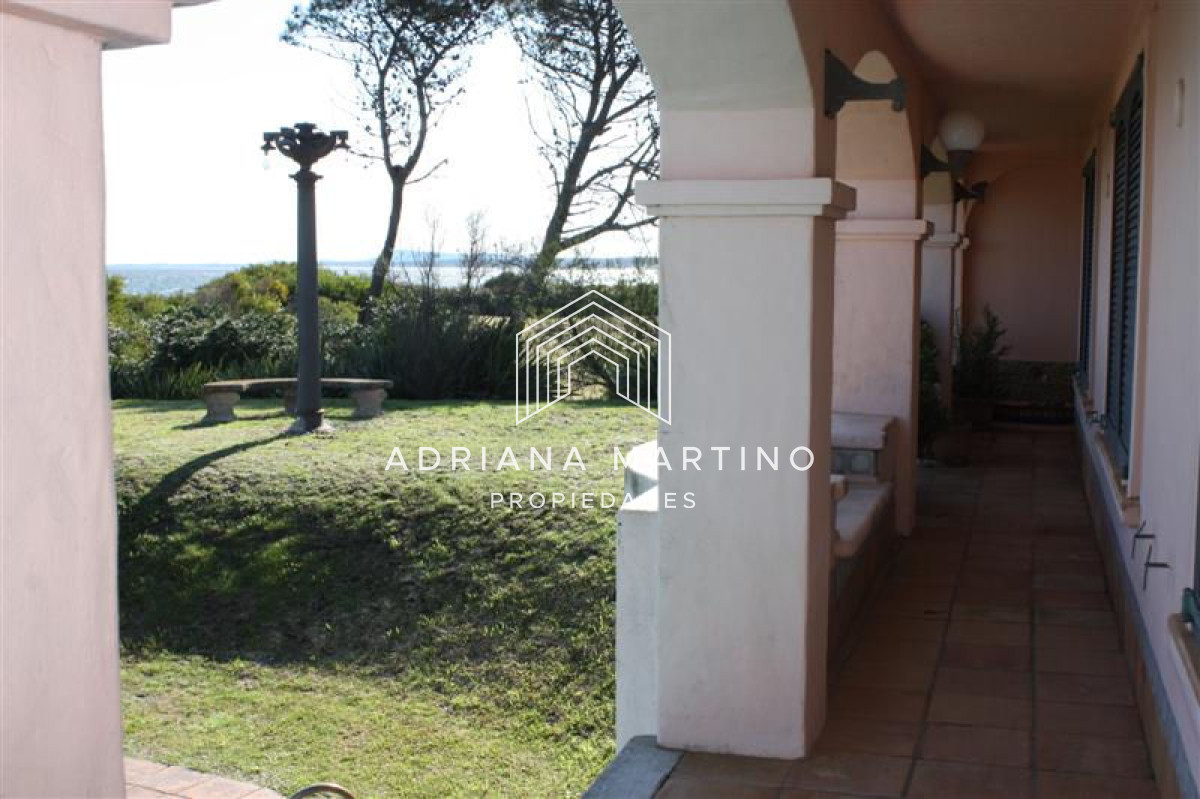 Casa ID.33940 - Excelente propiedad en venta 