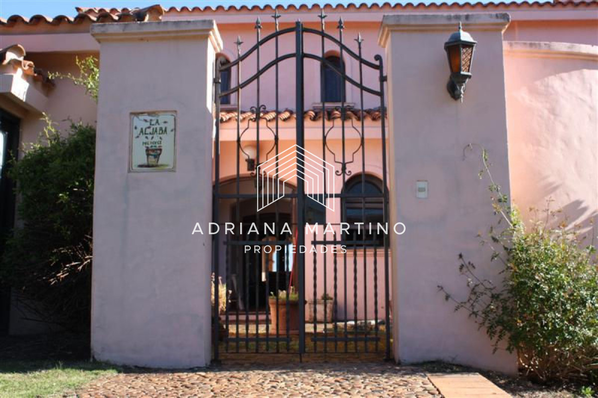 Casa ID.33940 - Excelente propiedad en venta 