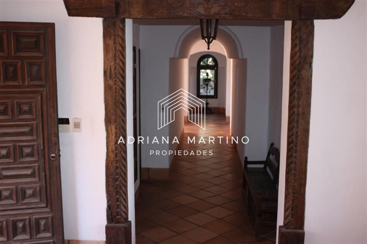 Casa ID.33940 - Excelente propiedad en venta 