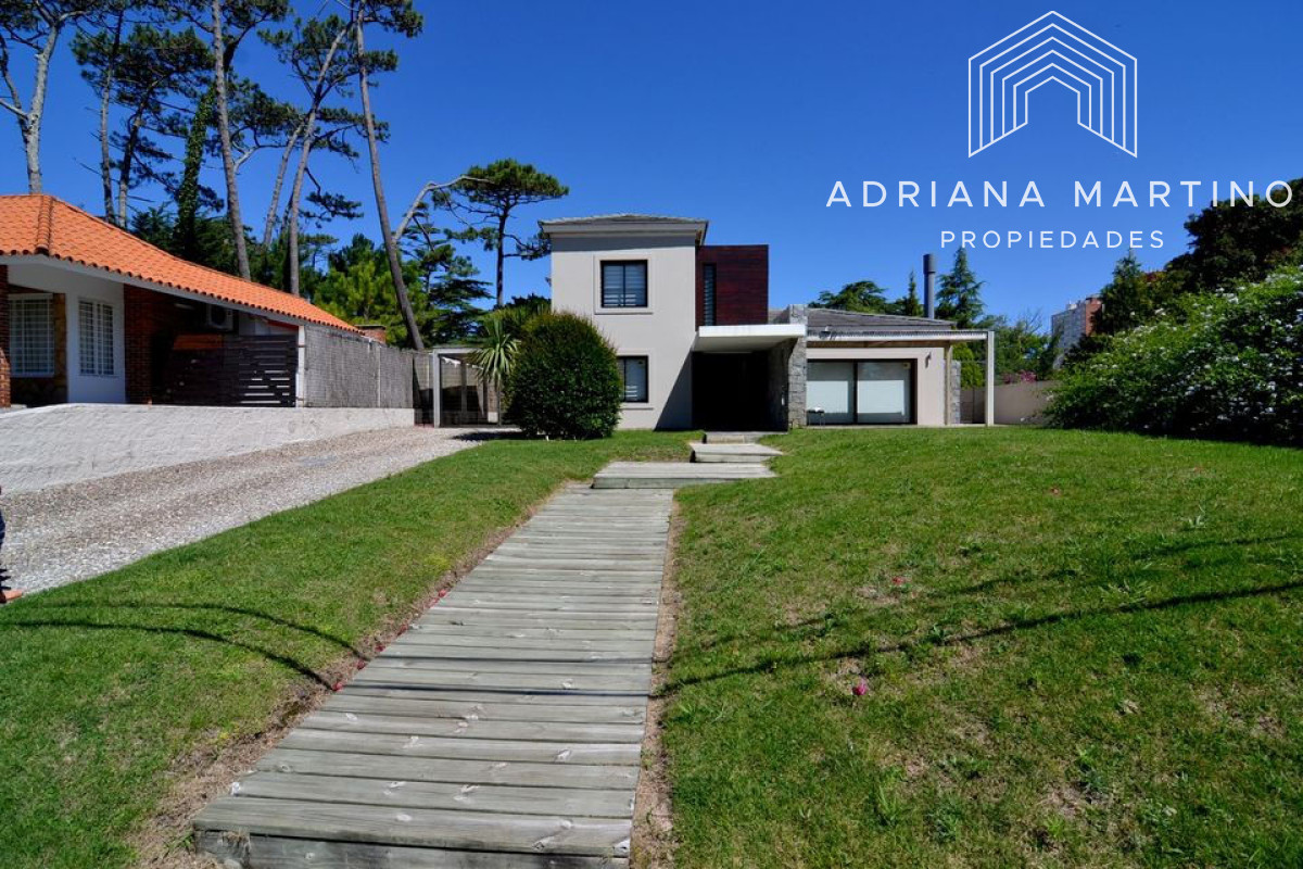 Casa ID.33799 - Excelente casa en playa mansa 