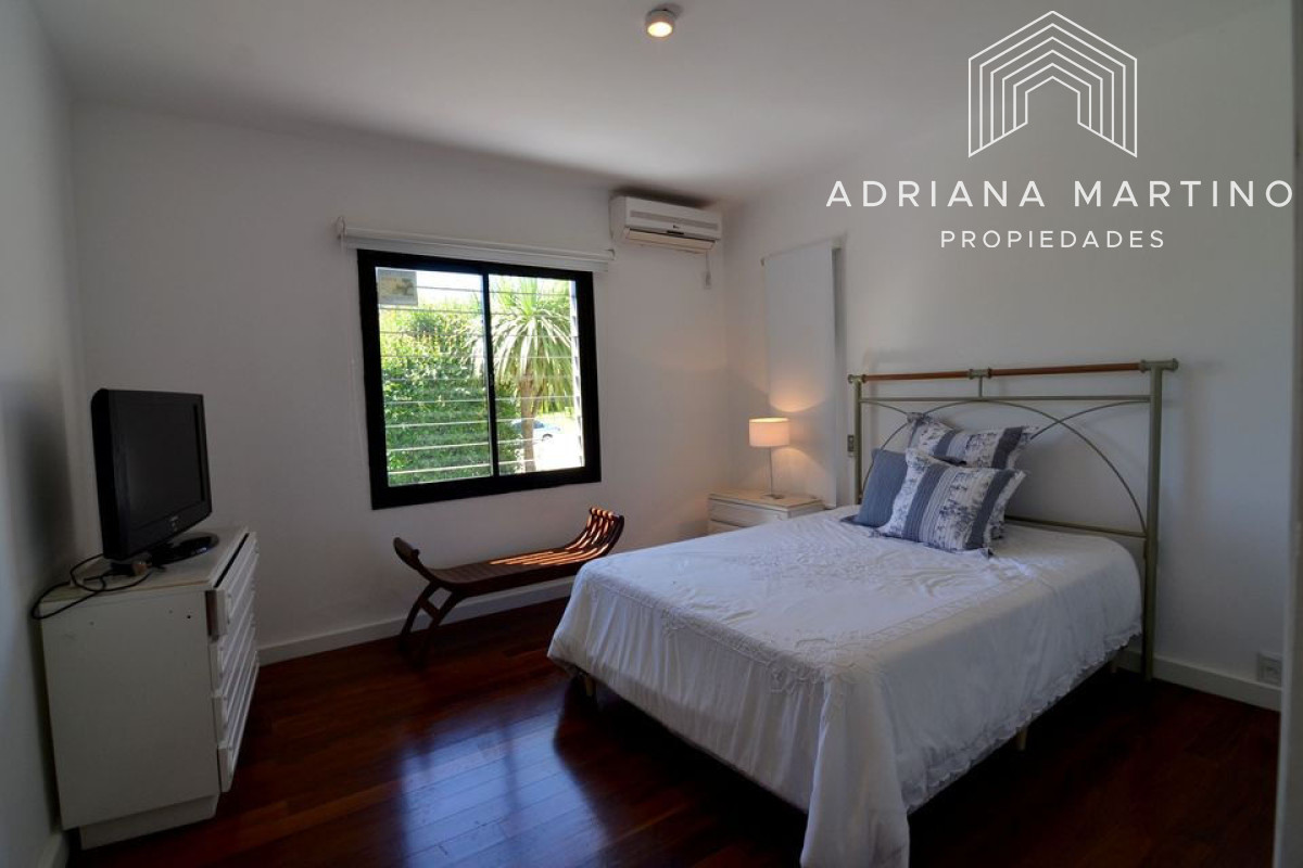 Casa ID.33799 - Excelente casa en playa mansa 