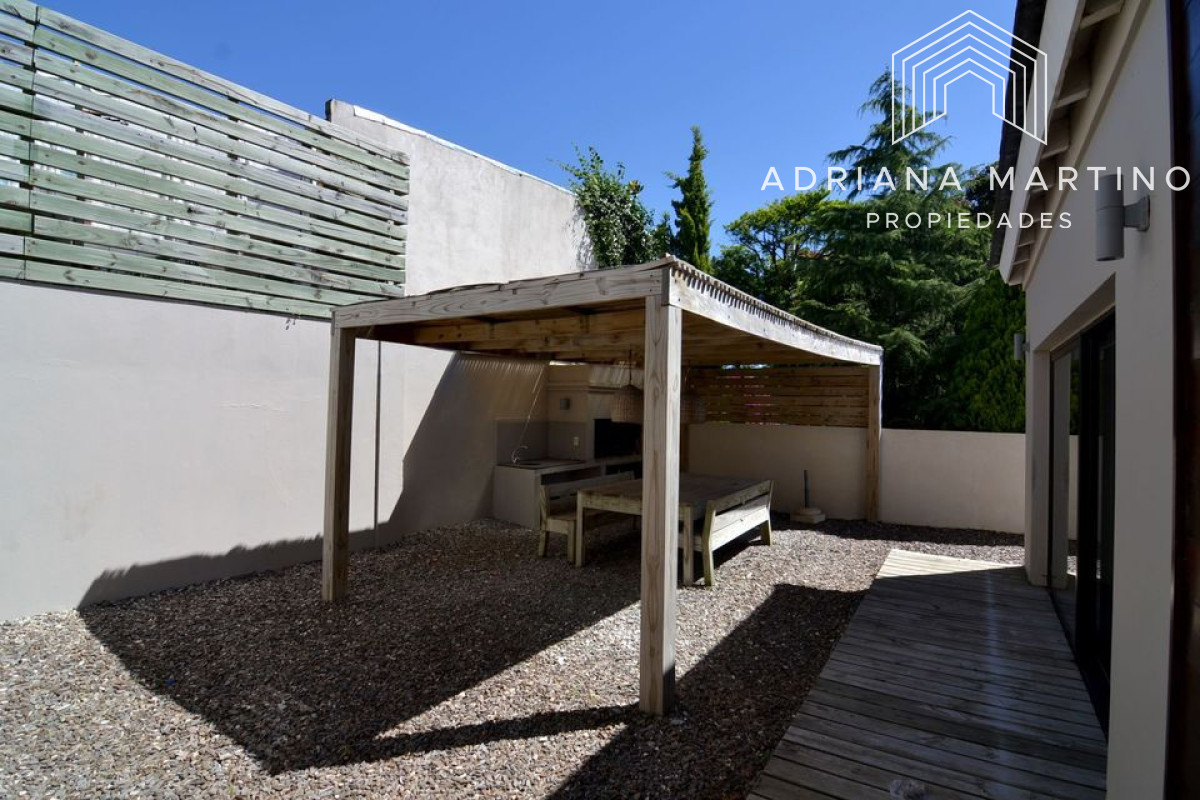 Casa ID.33799 - Excelente casa en playa mansa 