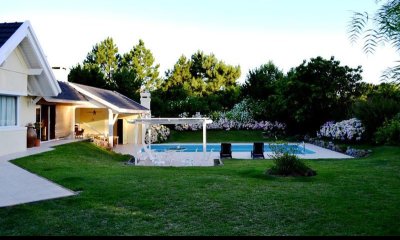 Magnifica residencia en Playa Mansa