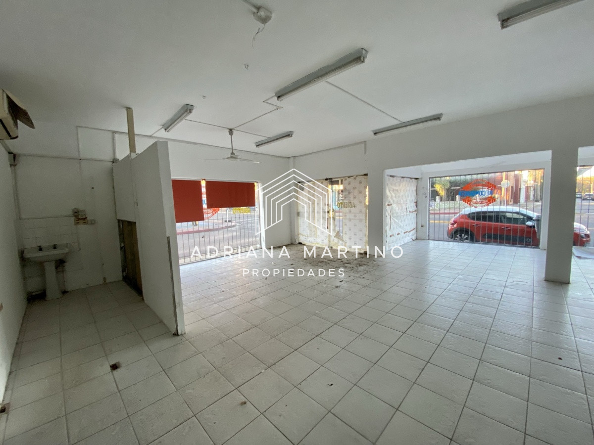 Amplio local comercial en Maldonado - GoPunta - Portal Inmobiliario de Punta del Este - Maldonado