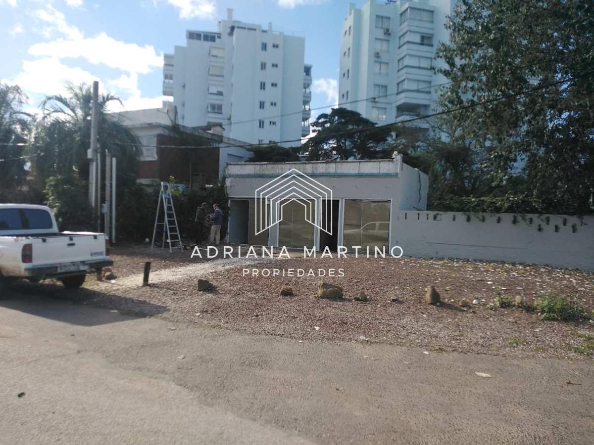 excelente local en punta del este - GoPunta - Portal Inmobiliario de Punta del Este - Maldonado