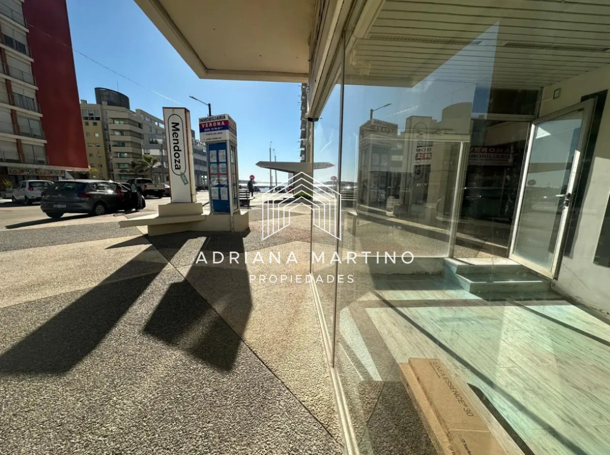 Local Comercial ID.71726 - Local comercial en venta esquinero península 