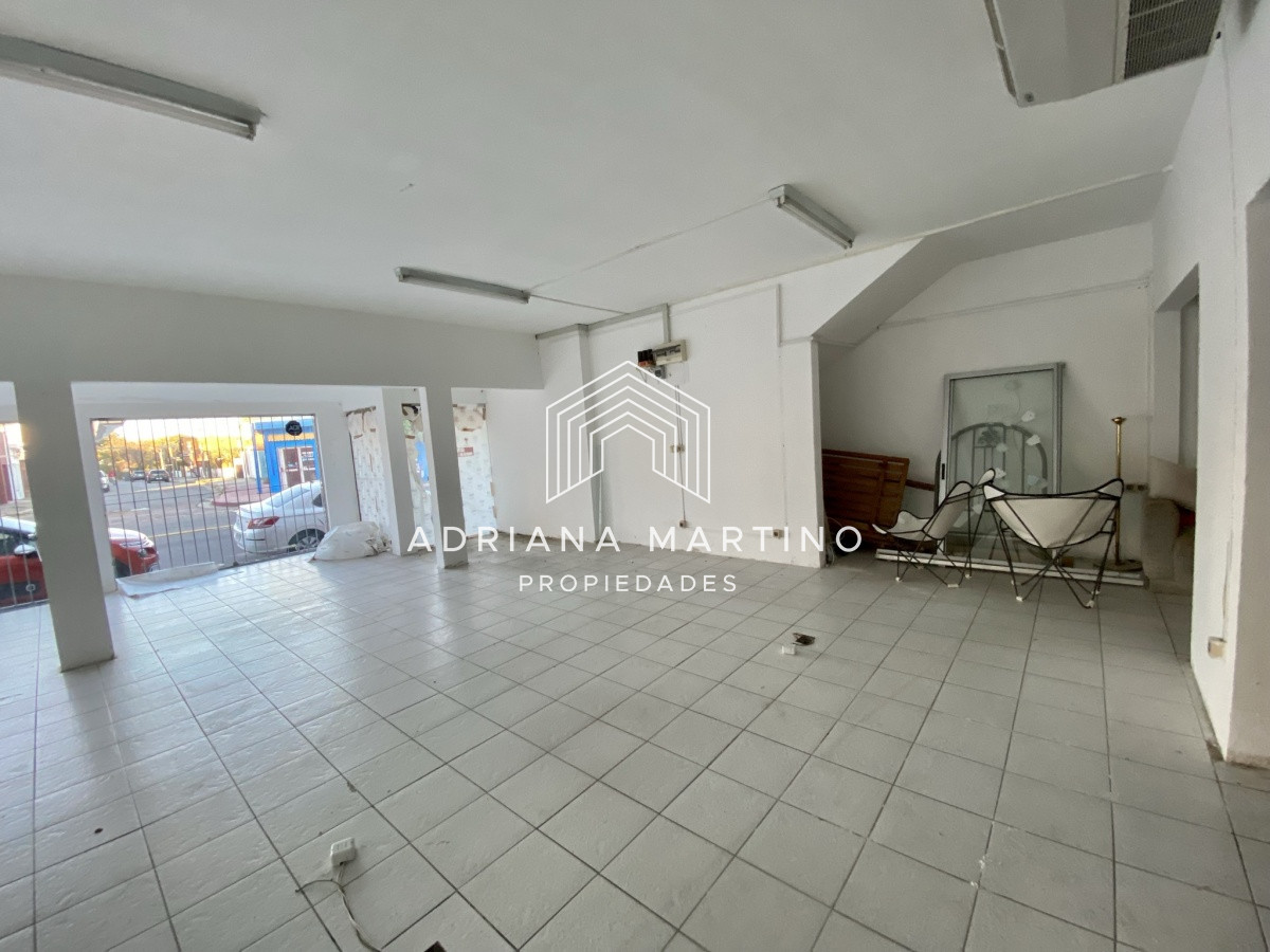 Amplio local comercial en Maldonado - GoPunta - Portal Inmobiliario de Punta del Este - Maldonado